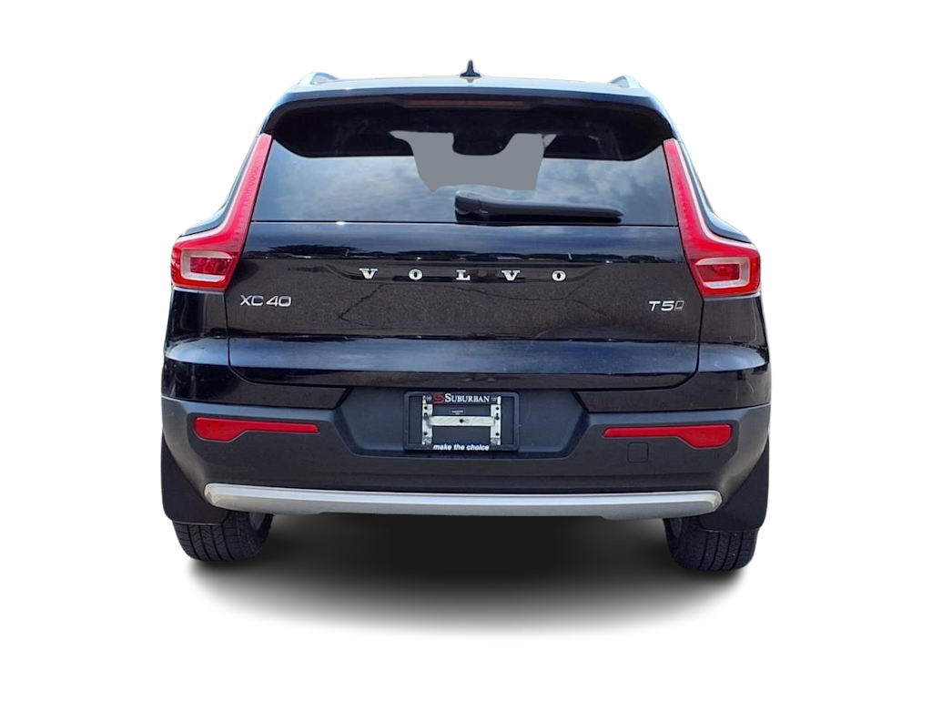 Thumbnail: 2022 Volvo XC40 - 4