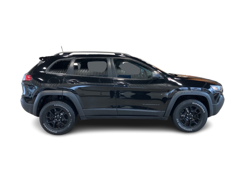Thumbnail: 2021 Jeep Cherokee - 15
