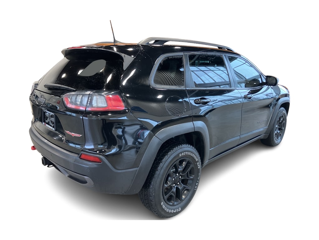 Thumbnail: 2021 Jeep Cherokee - 16