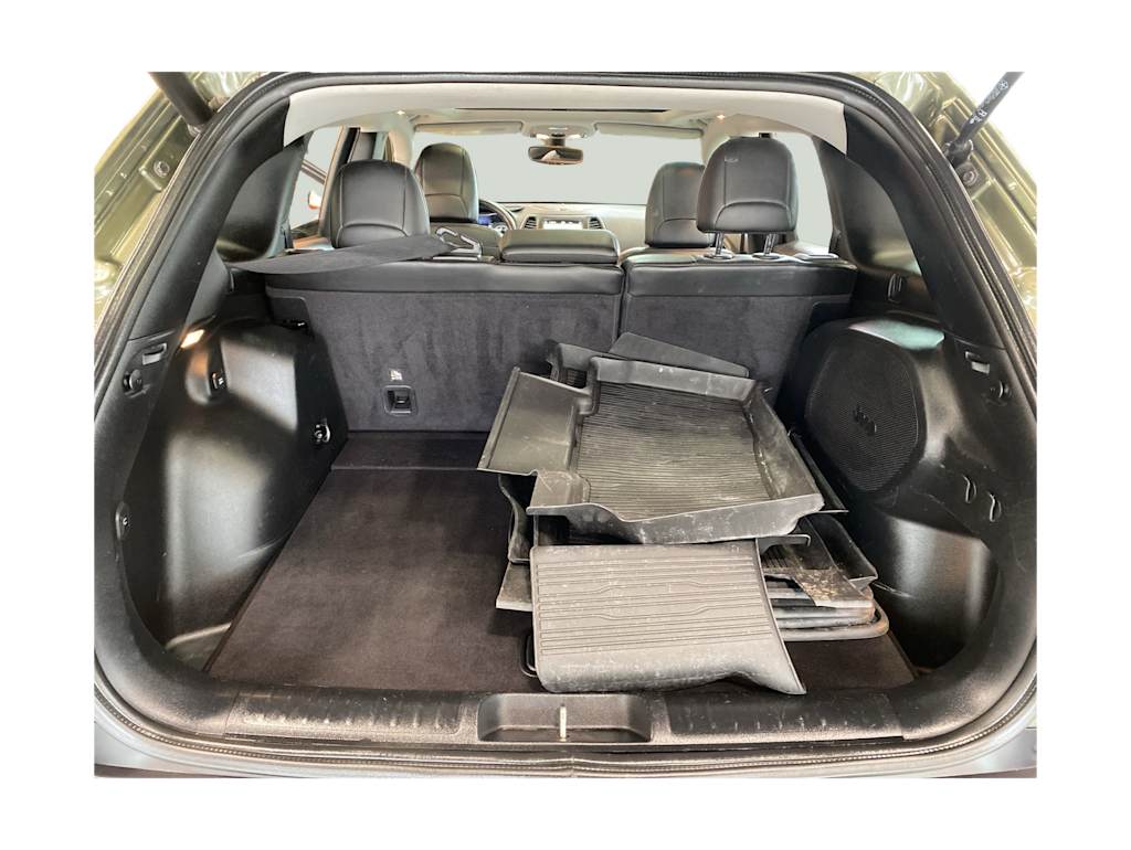 Thumbnail: 2020 Jeep Cherokee - 15