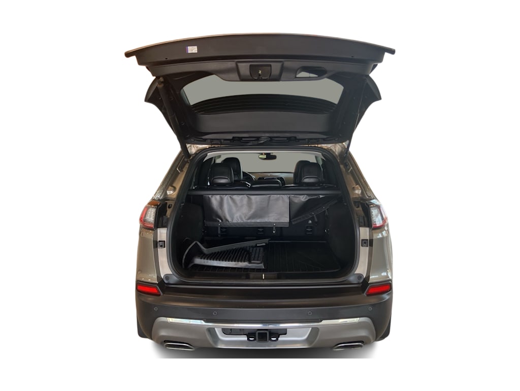 Thumbnail: 2021 Jeep Cherokee - 13