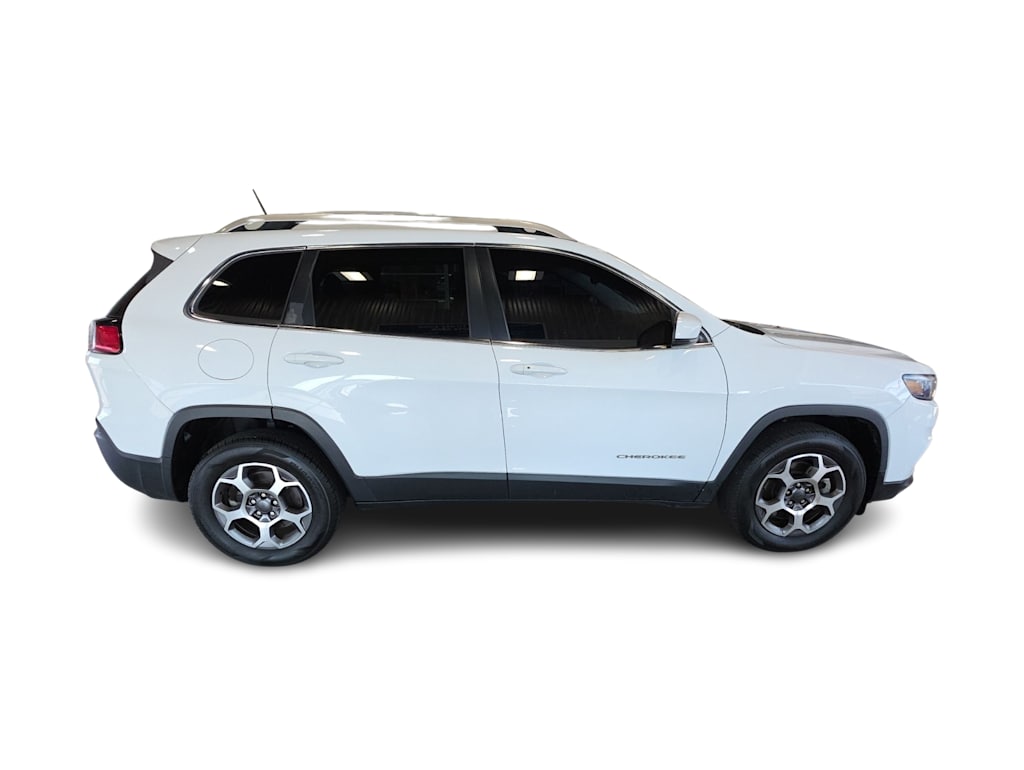 Thumbnail: 2021 Jeep Cherokee - 16