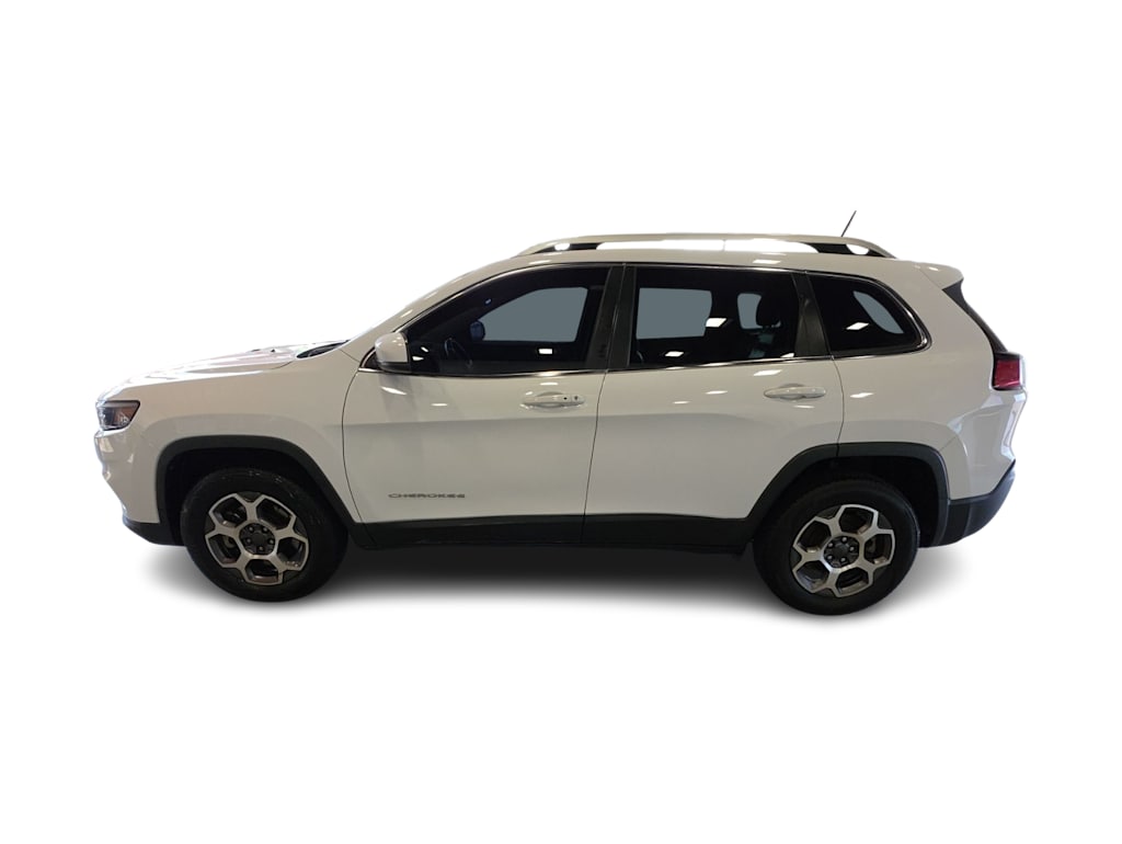 Thumbnail: 2021 Jeep Cherokee - 3