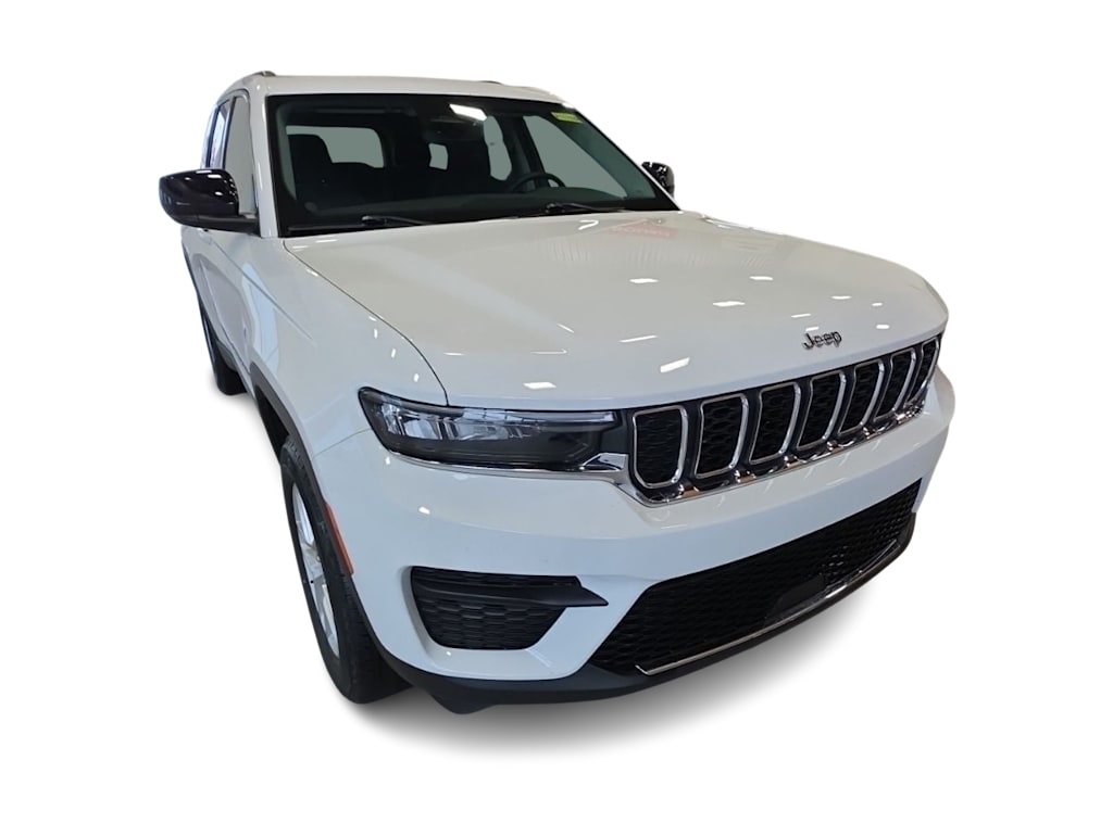 Thumbnail: 2023 Jeep Grand Cherokee - 14