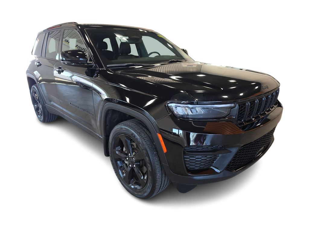 Thumbnail: 2024 Jeep Grand Cherokee - 16