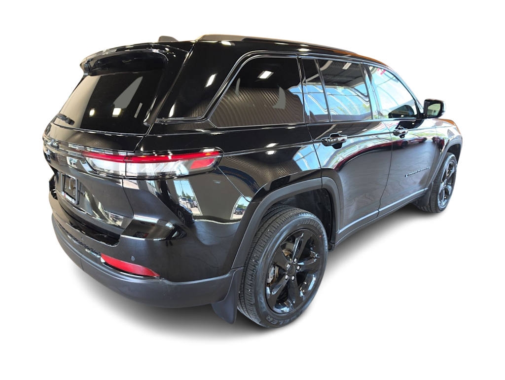 Thumbnail: 2024 Jeep Grand Cherokee - 18