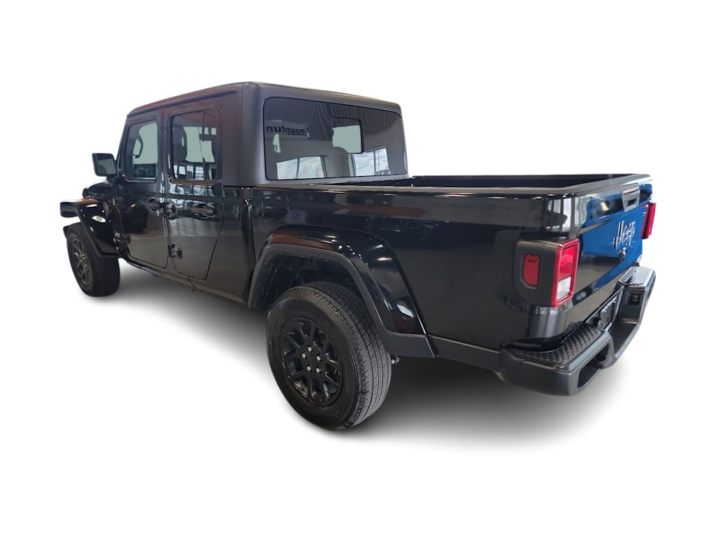 Thumbnail: 2023 Jeep Gladiator - 4