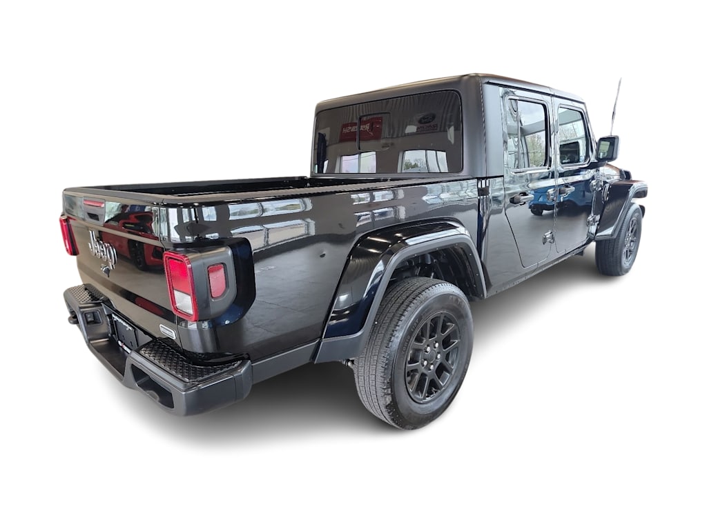 Thumbnail: 2023 Jeep Gladiator - 16