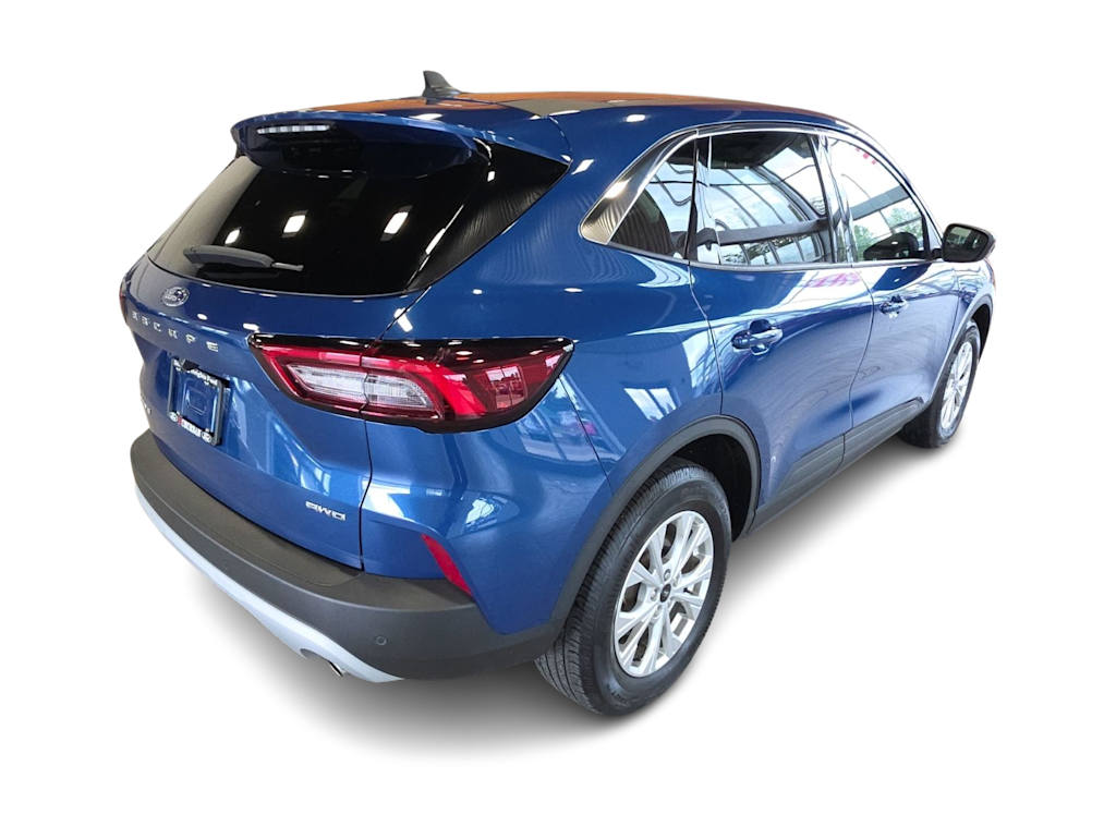 Thumbnail: 2023 Ford Escape - 17