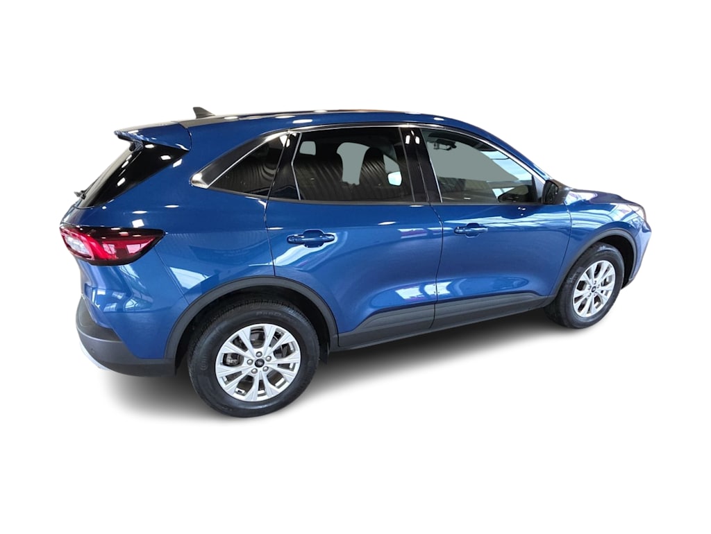 Thumbnail: 2023 Ford Escape - 16