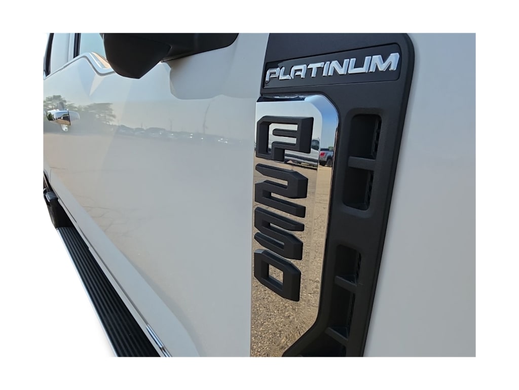 Thumbnail: 2023 Ford F-250 - 5