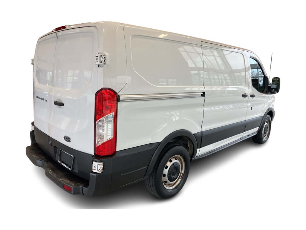 Thumbnail: 2017 Ford Transit Series - 15