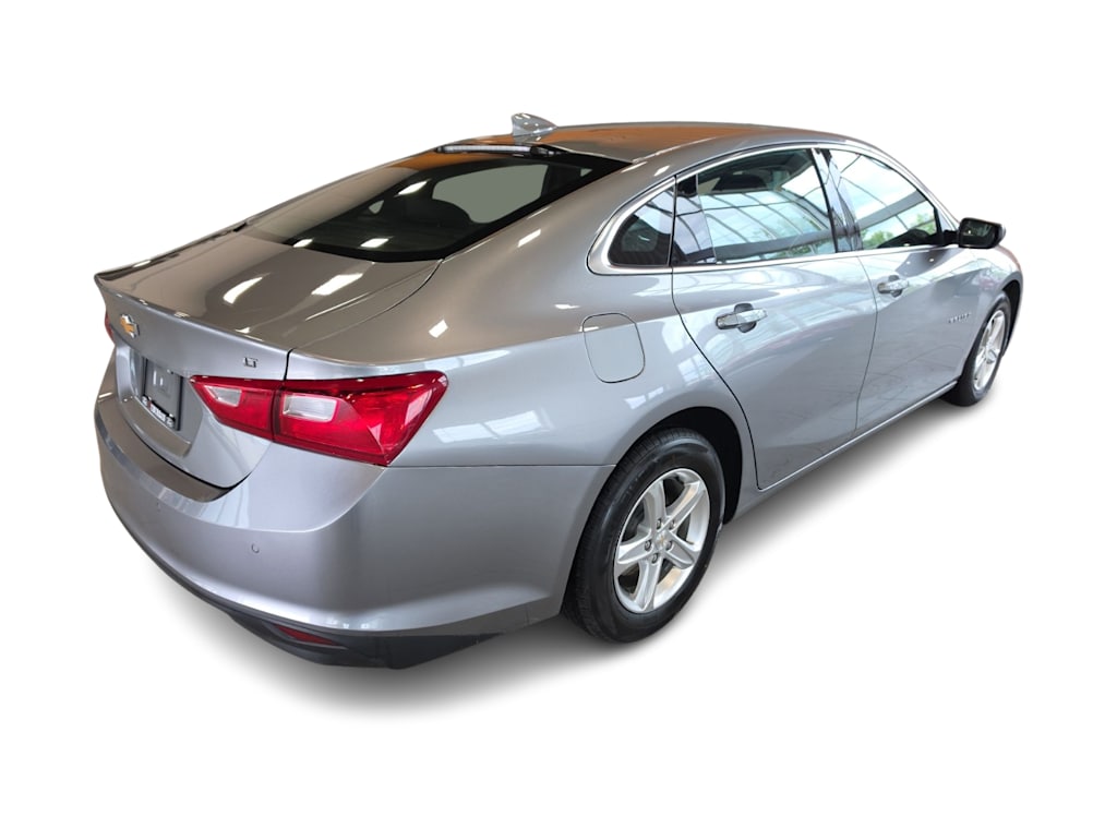 Thumbnail: 2024 Chevrolet Malibu - 17