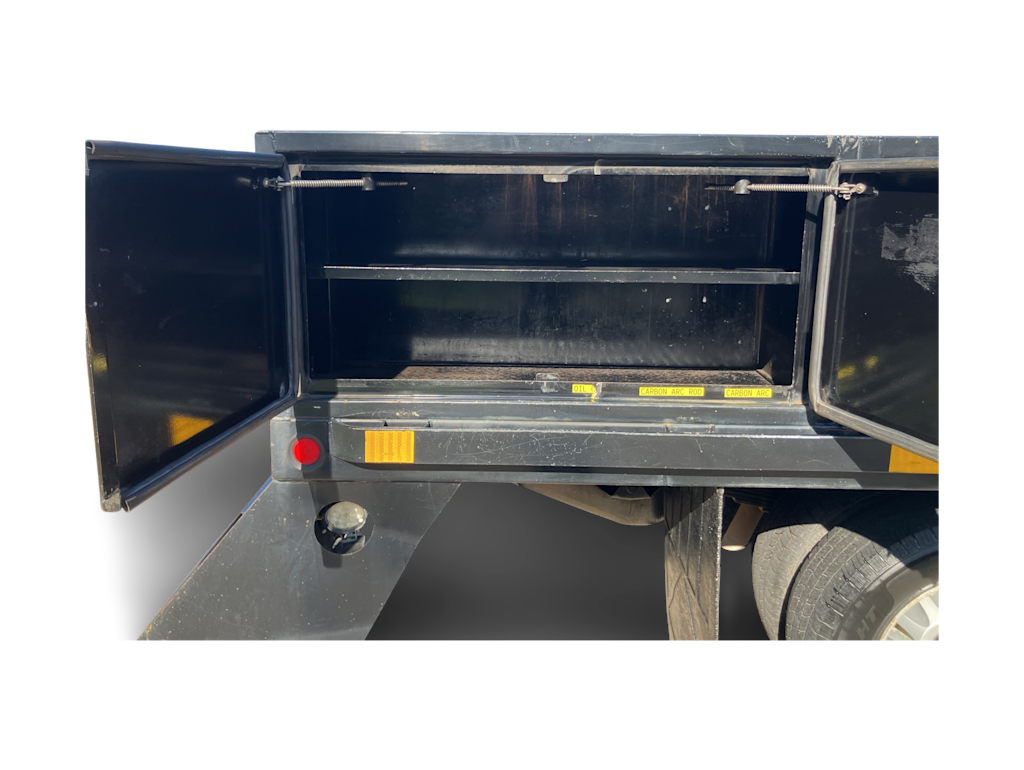 Thumbnail: 2011 Chevrolet Silverado 3500 - 24