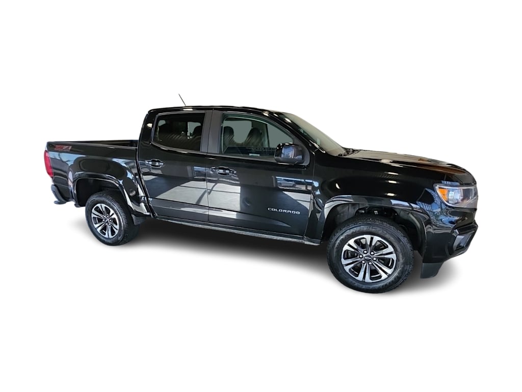 Thumbnail: 2022 Chevrolet Colorado - 3