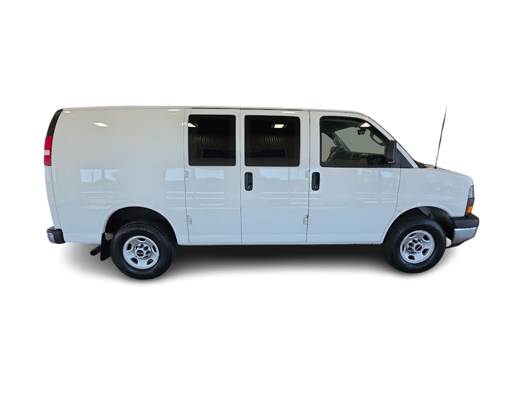 Thumbnail: 2023 GMC Savana - 16