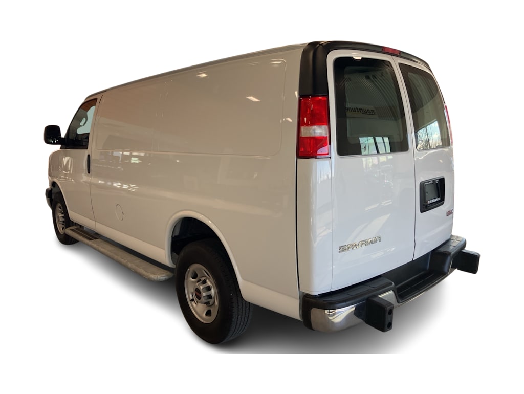 Thumbnail: 2024 GMC Savana - 3