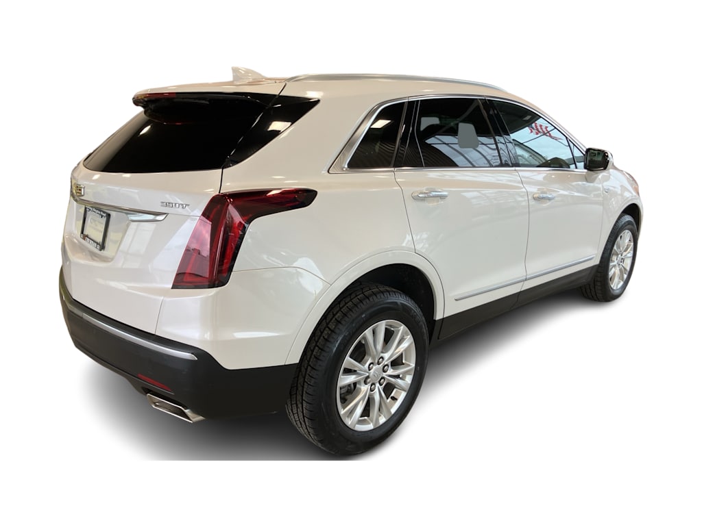 Thumbnail: 2022 Cadillac XT5 - 16