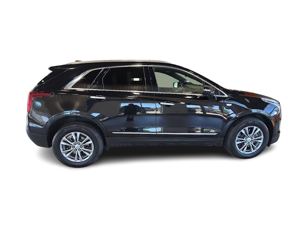 Thumbnail: 2022 Cadillac XT5 - 17