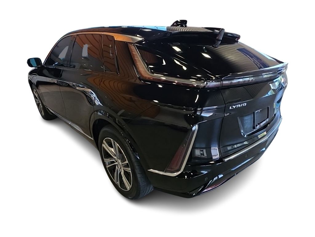 Thumbnail: 2024 Cadillac Lyriq - 21