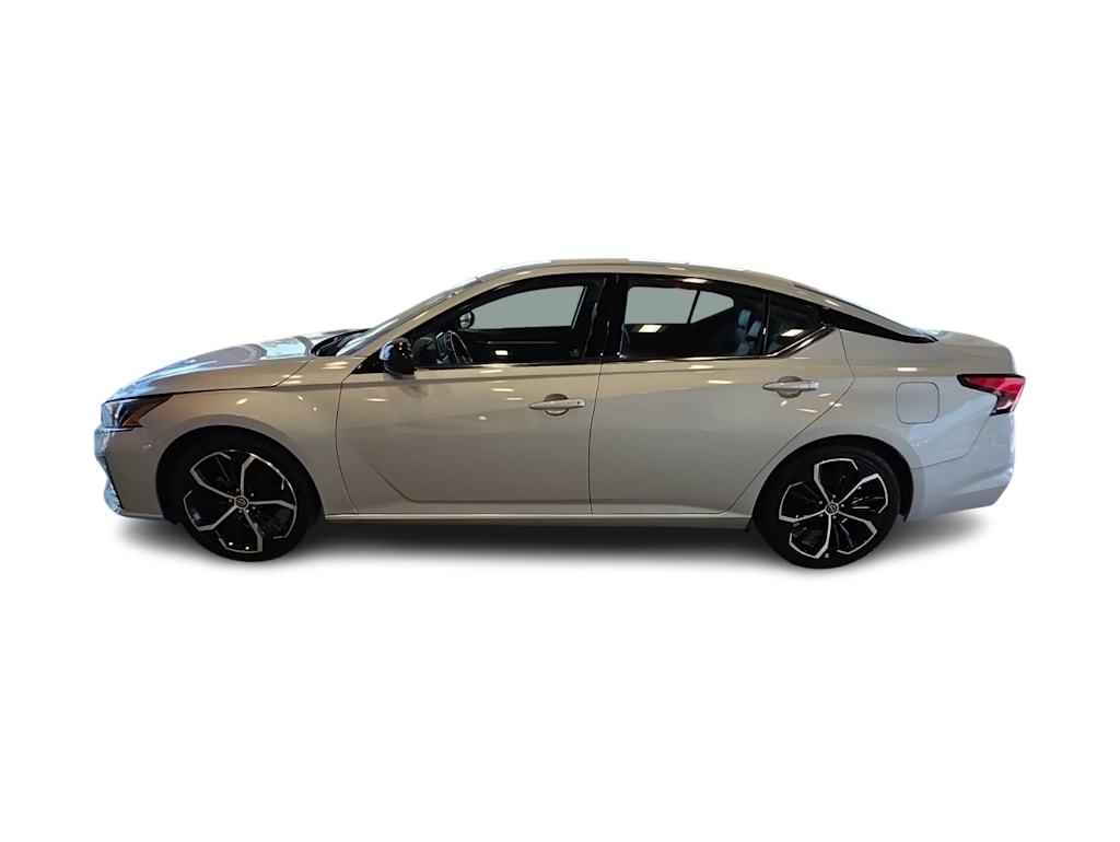 Thumbnail: 2023 Nissan Altima - 3