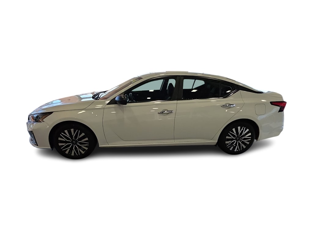 Thumbnail: 2025 Nissan Altima - 21