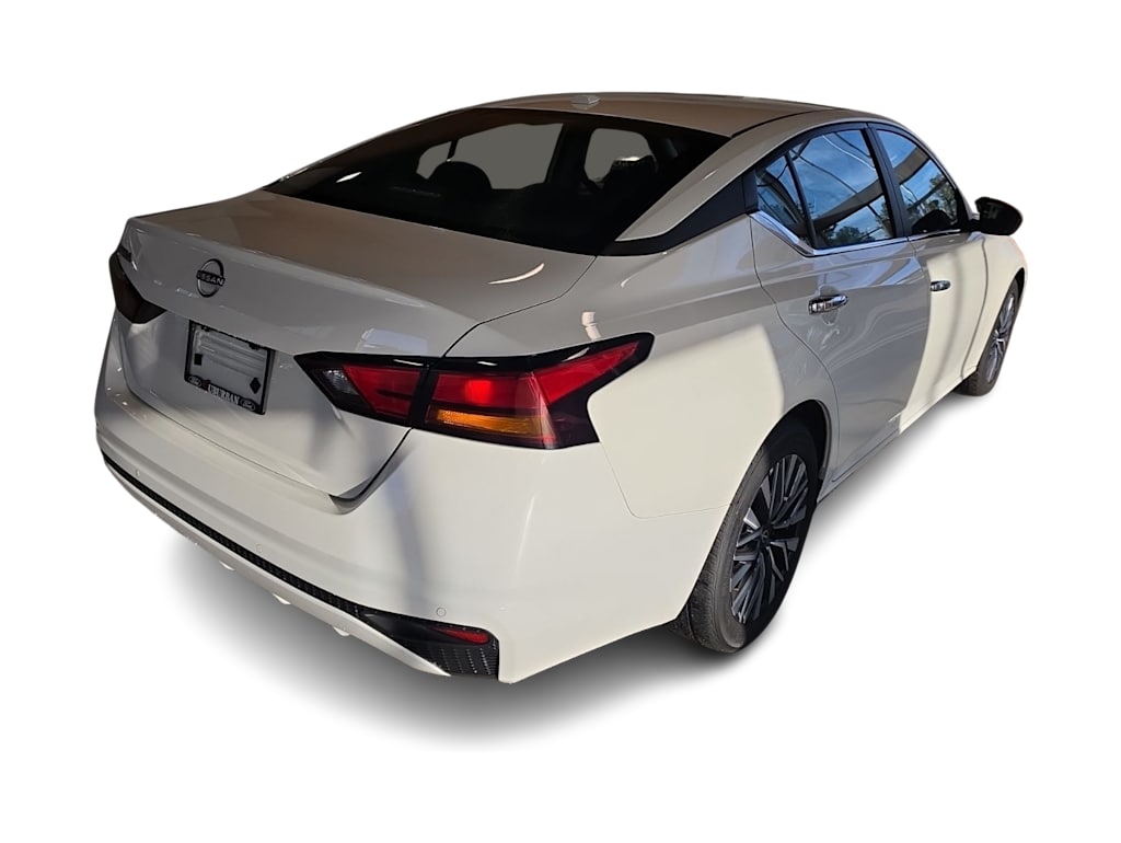 Thumbnail: 2025 Nissan Altima - 18