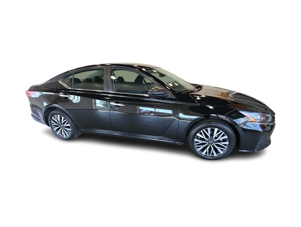 Thumbnail: 2025 Nissan Altima - 17