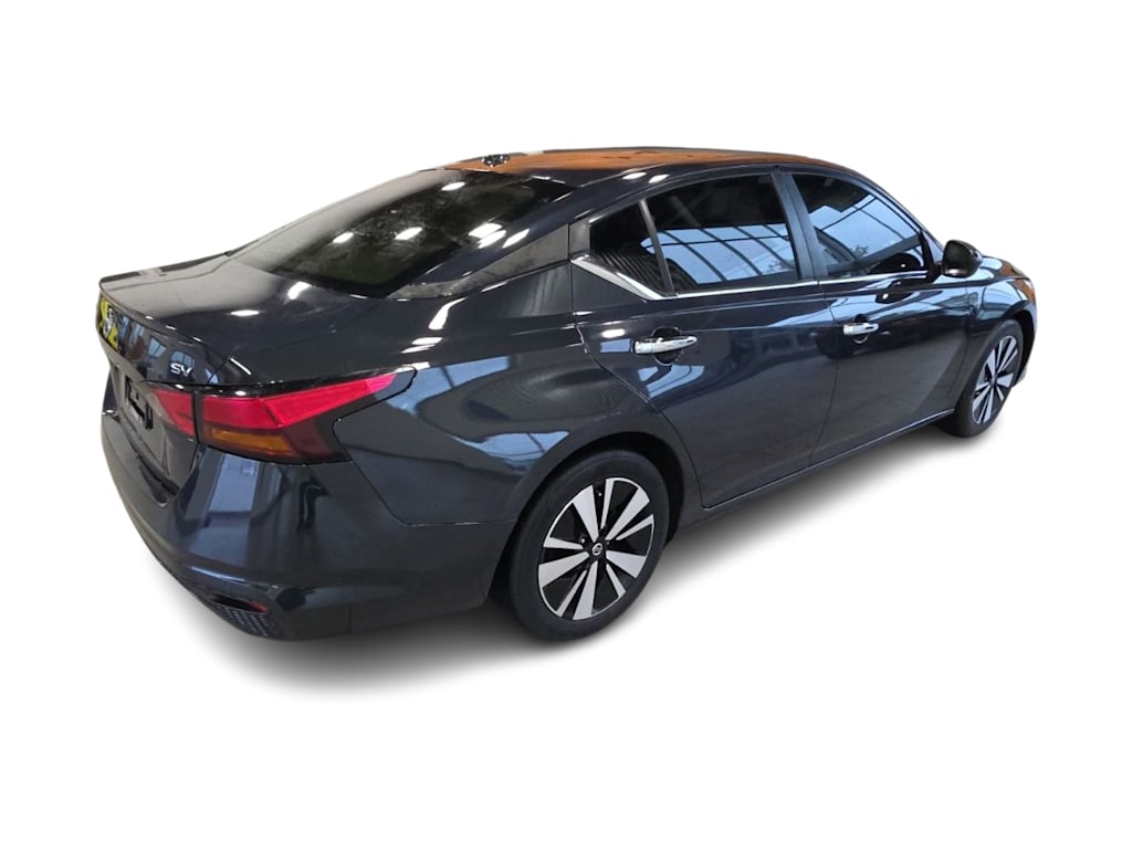 Thumbnail: 2022 Nissan Altima - 19