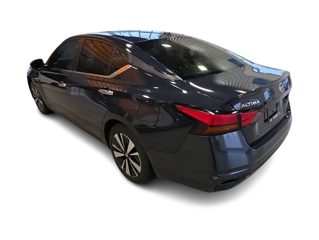 Thumbnail: 2022 Nissan Altima - 21