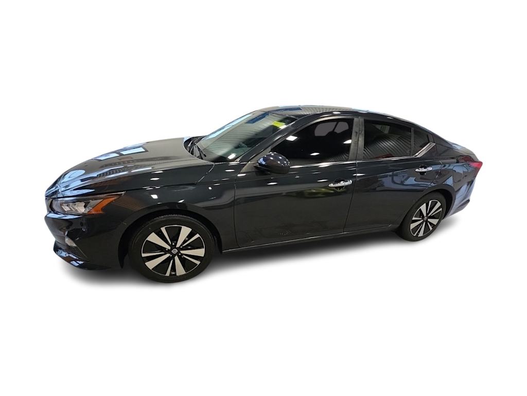 Thumbnail: 2022 Nissan Altima - 22