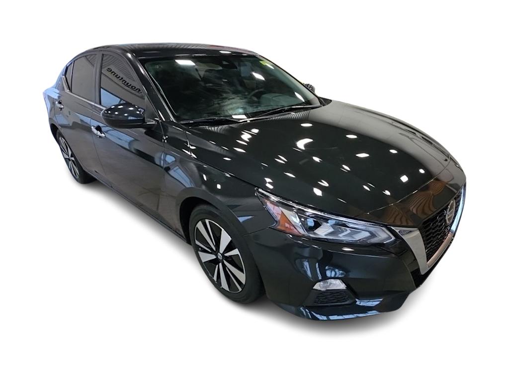 Thumbnail: 2022 Nissan Altima - 15