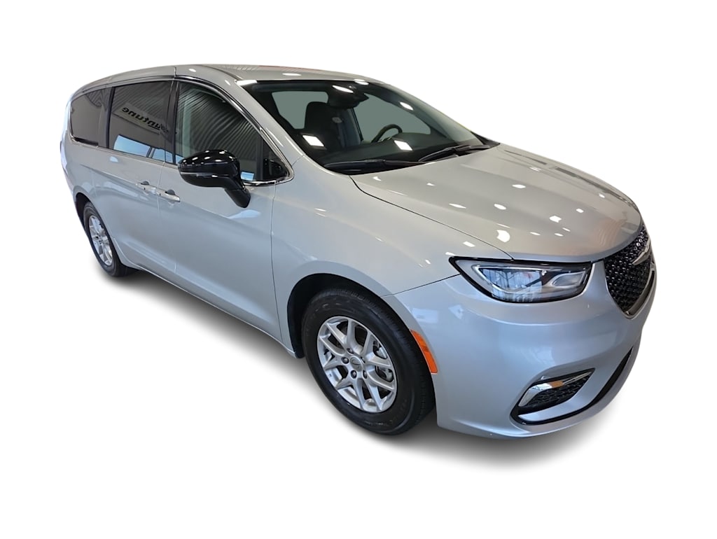 Thumbnail: 2024 Chrysler Pacifica - 13