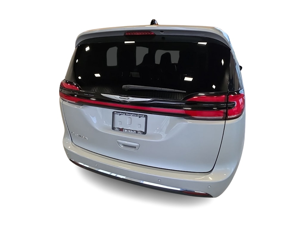 Thumbnail: 2024 Chrysler Pacifica - 5