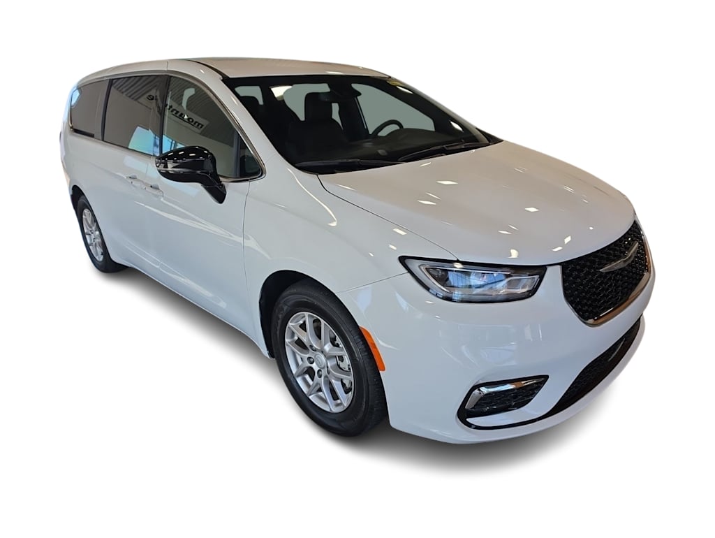 Thumbnail: 2026 Chrysler Pacifica - 15