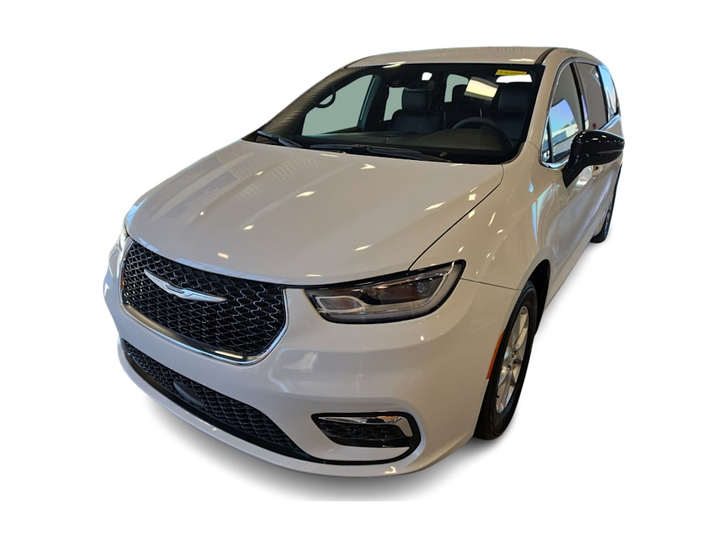 Thumbnail: 2026 Chrysler Pacifica - 13