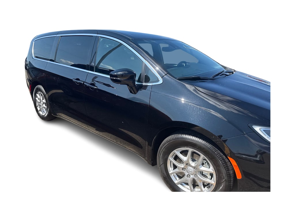 Thumbnail: 2026 Chrysler Pacifica - 30