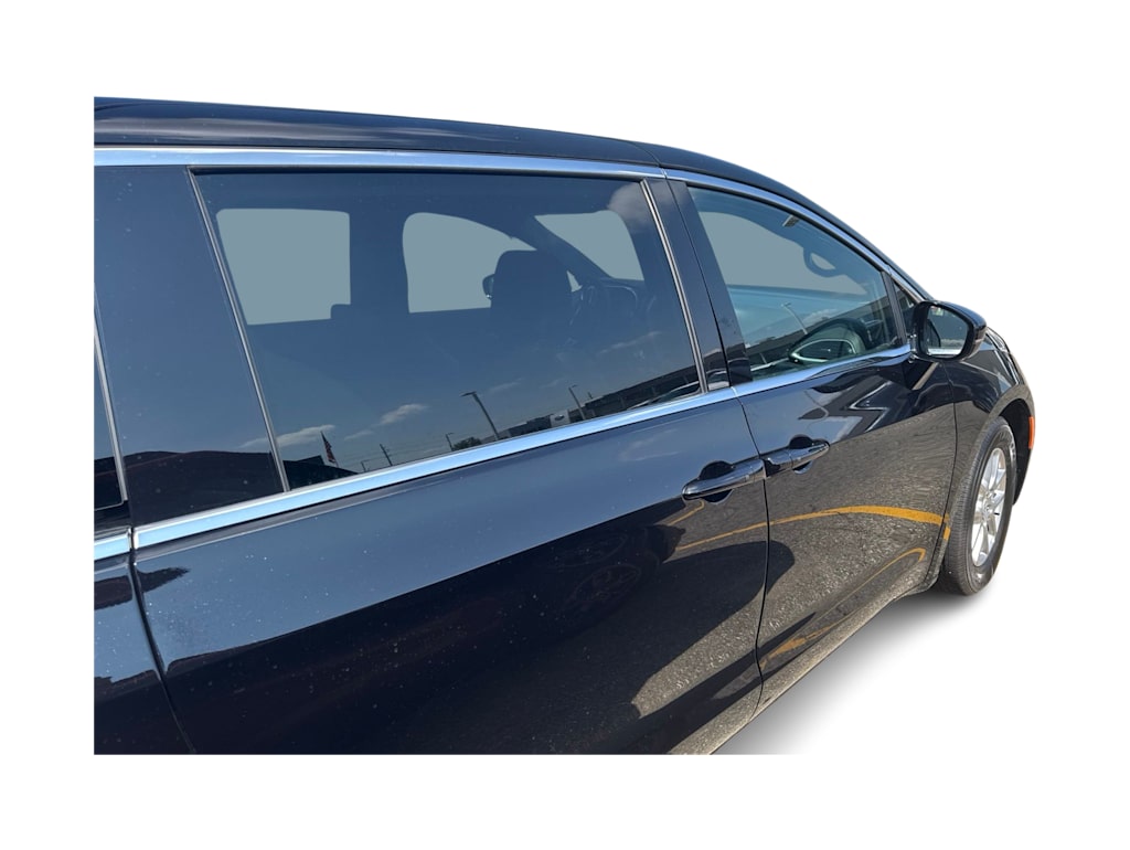 Thumbnail: 2026 Chrysler Pacifica - 15