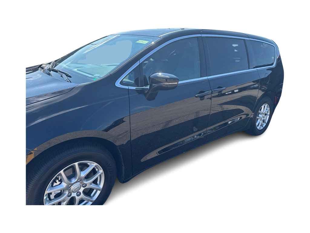 Thumbnail: 2026 Chrysler Pacifica - 25