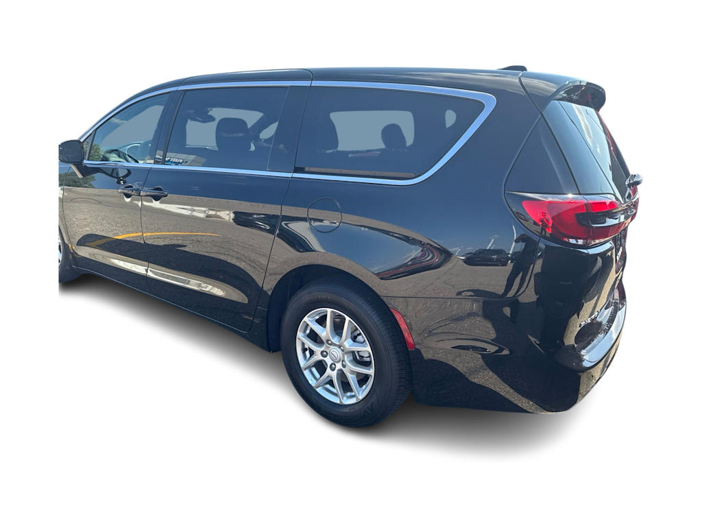 Thumbnail: 2026 Chrysler Pacifica - 24