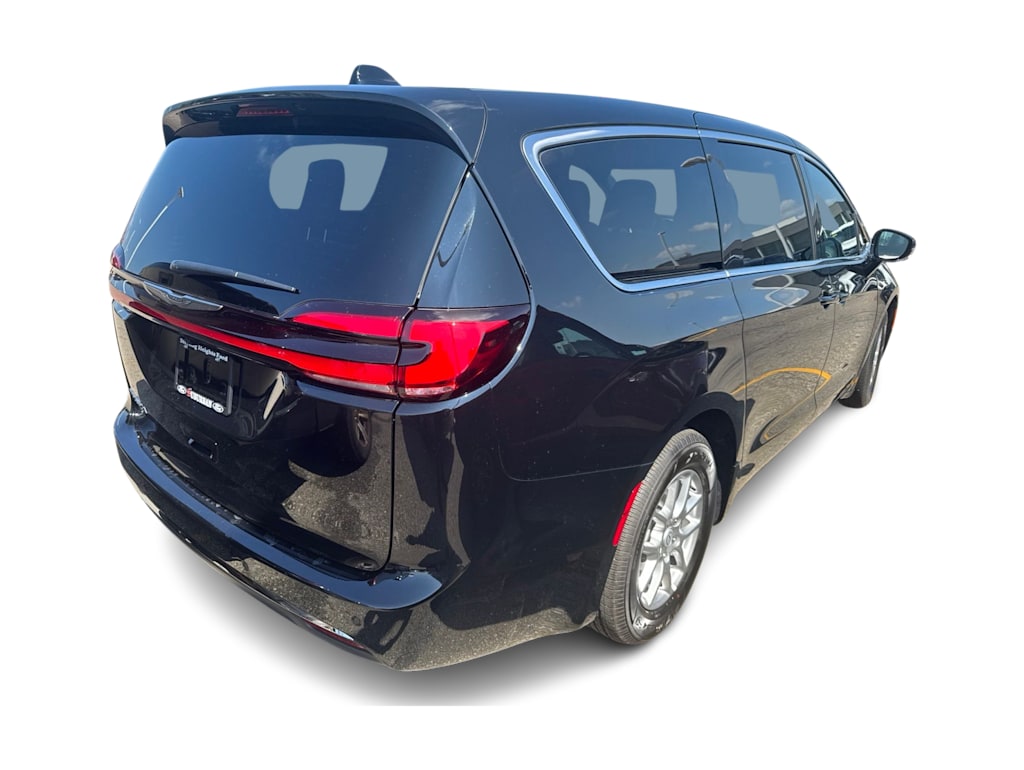 Thumbnail: 2026 Chrysler Pacifica - 17