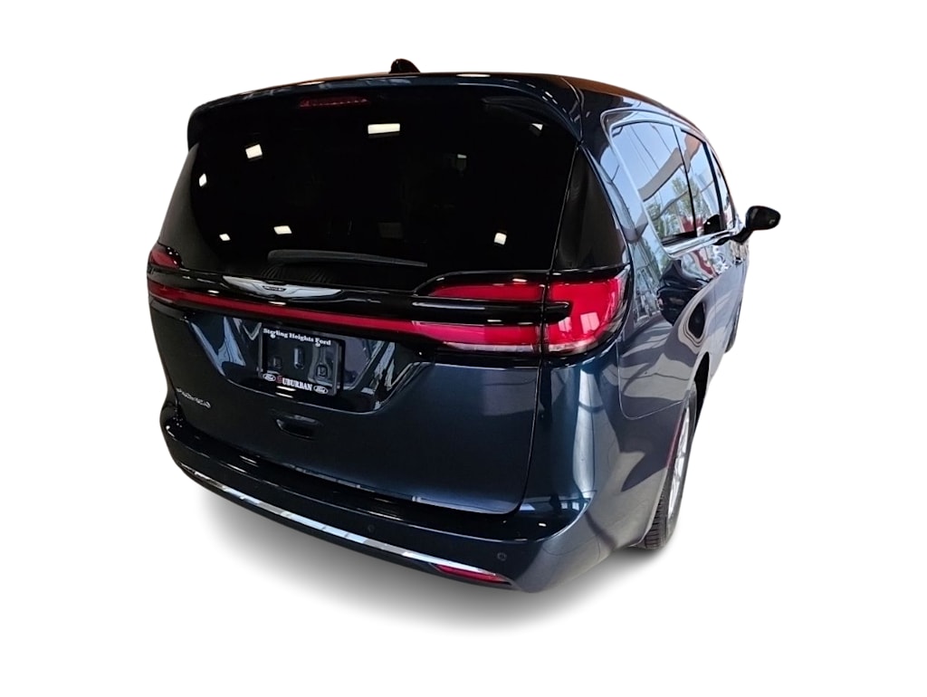 Thumbnail: 2025 Chrysler Pacifica - 17