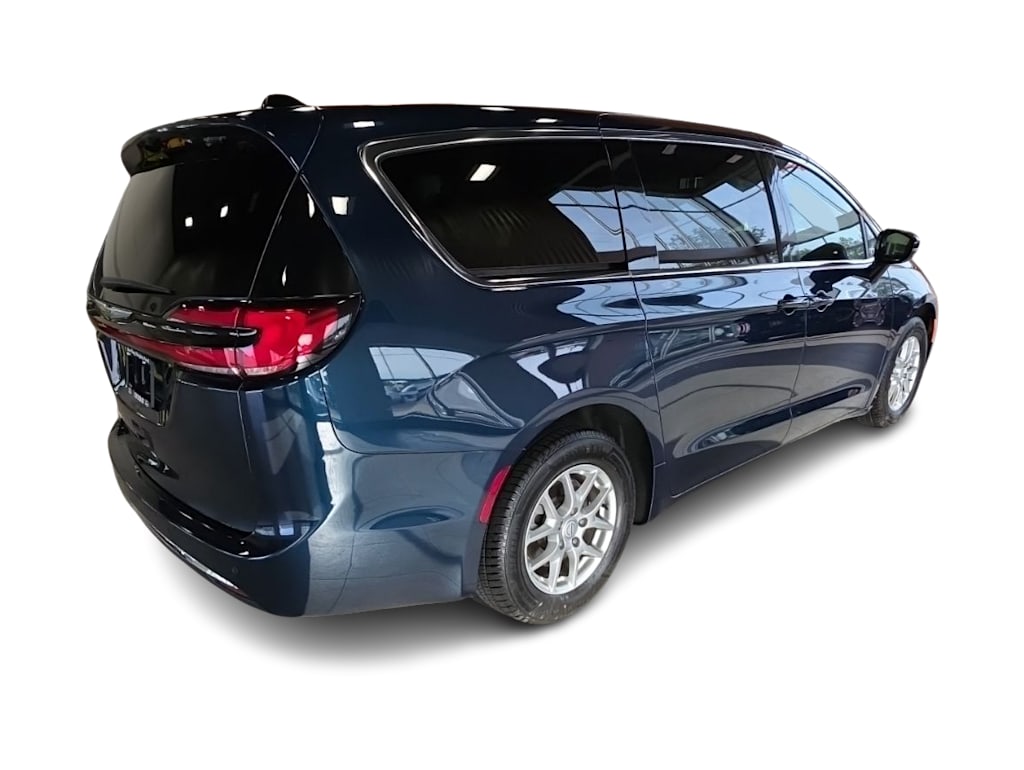 Thumbnail: 2025 Chrysler Pacifica - 16