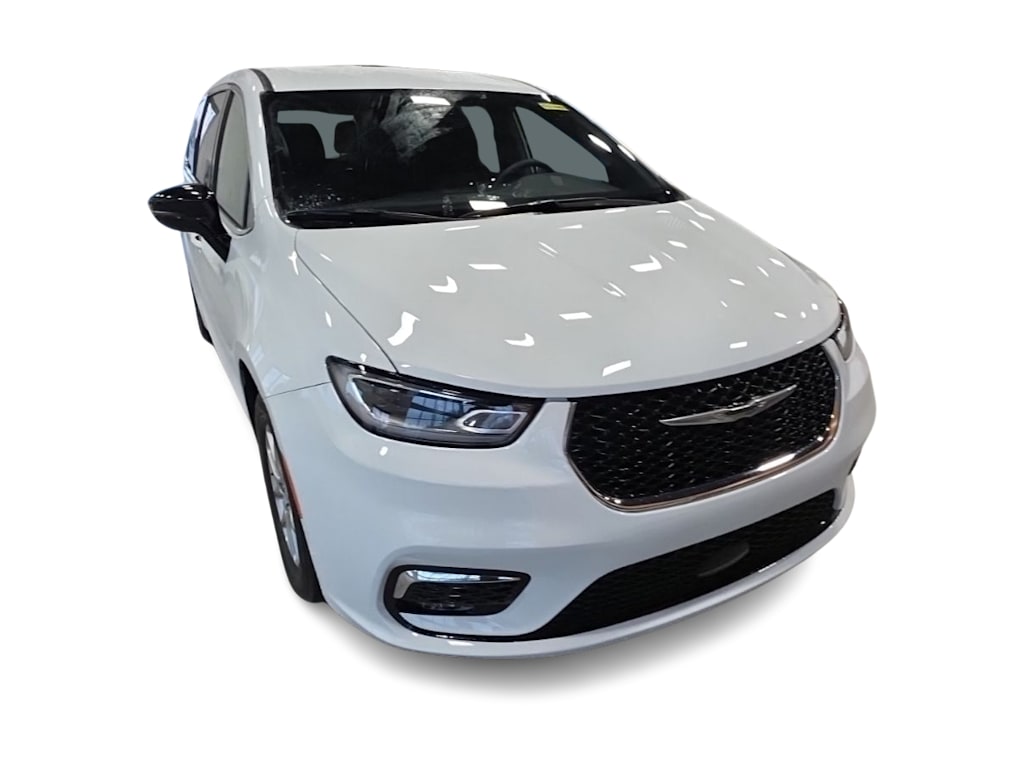 Thumbnail: 2026 Chrysler Pacifica - 13