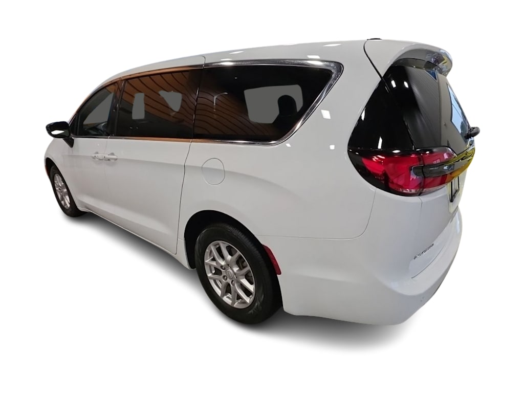 Thumbnail: 2026 Chrysler Pacifica - 18