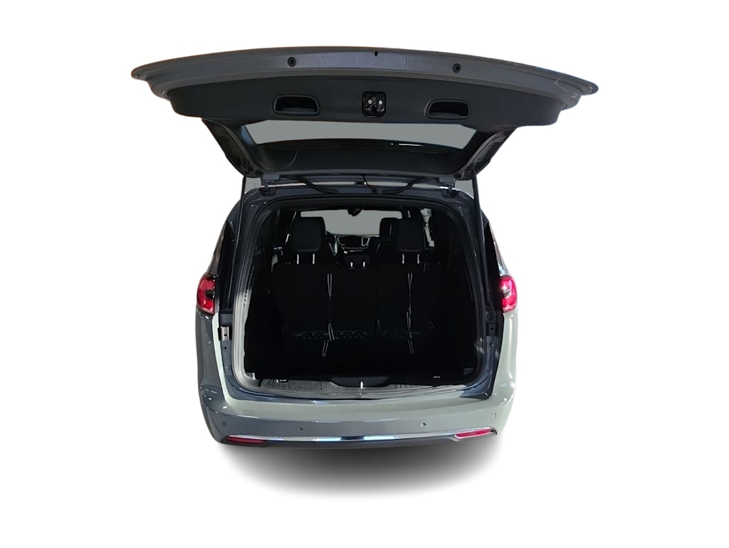 Thumbnail: 2025 Chrysler Pacifica - 10