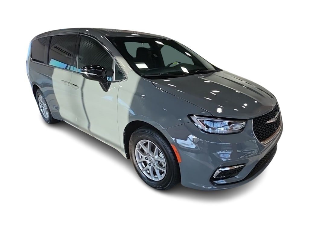 Thumbnail: 2025 Chrysler Pacifica - 12