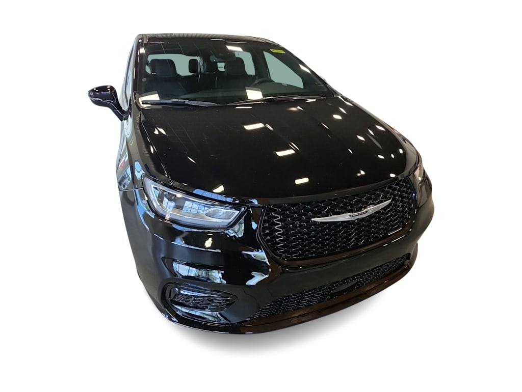 Thumbnail: 2026 Chrysler Pacifica - 15