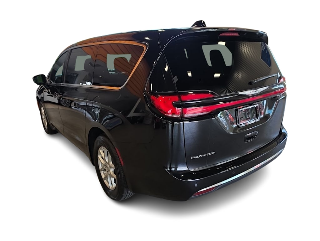 Thumbnail: 2026 Chrysler Pacifica - 21