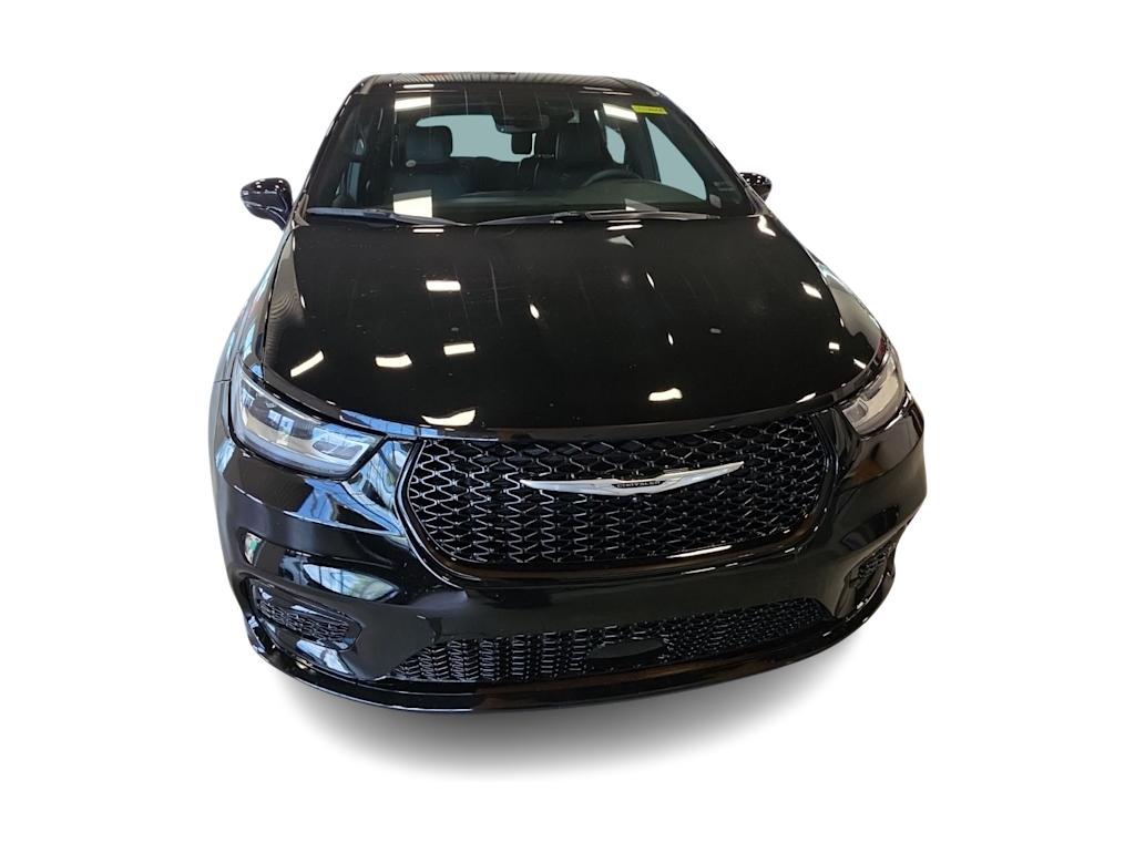 Thumbnail: 2026 Chrysler Pacifica - 14